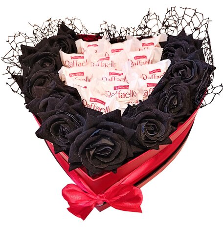 Chocolade Hart met rozen en Raffaello - 25 cm 