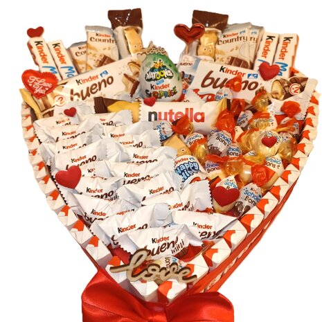 Snoeptaart hart 30cm met kinder chocolade